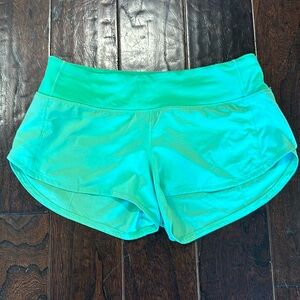 Lululemon Green Speed Up Low-Rise Lined Short 2.5" - size 6